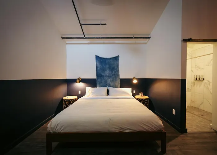 Mellow Moon Lodge